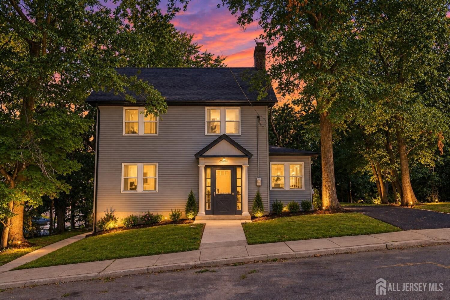 Property Photo:  19 N Adelaide Avenue N  NJ 08904 
