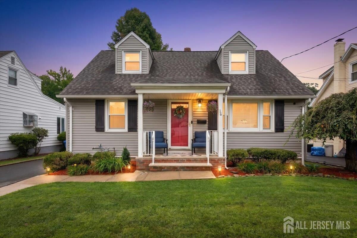 Property Photo:  16 Hawthorne Avenue 16  NJ 07067 
