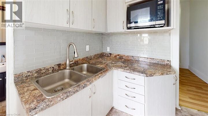 Property Photo:  961 King Street East  ON L8M 1C3 