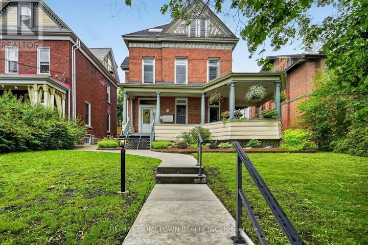 Property Photo:  98 Pine Street  ON K6V 1G9 