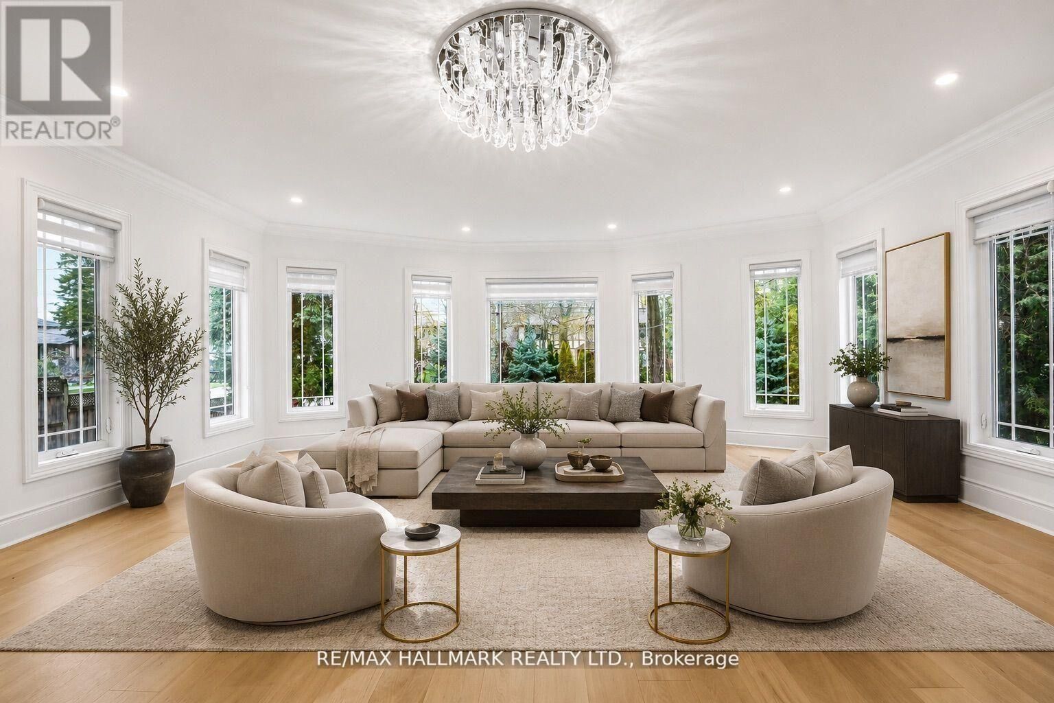 Property Photo:  32 Orchard Park Drive  ON M1E 3T7 