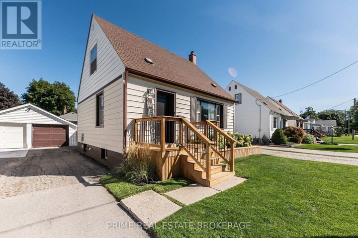 Property Photo:  8 Pine Street  ON N5R 1L9 
