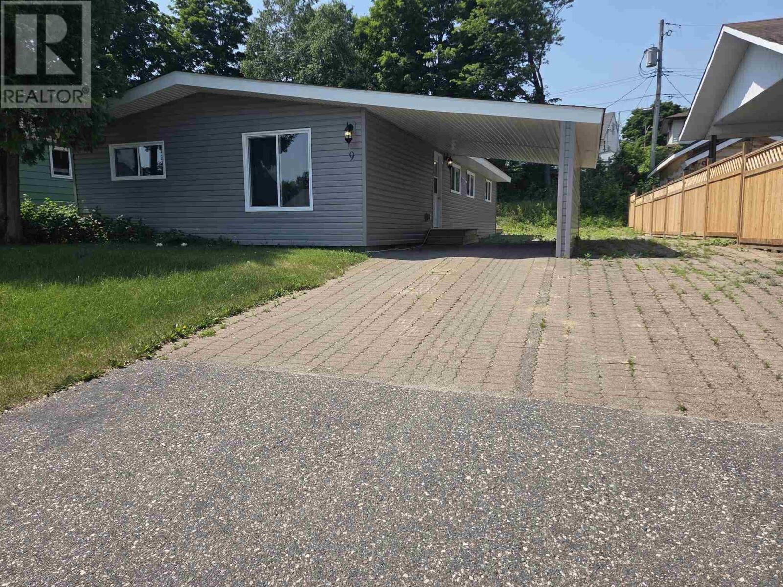Property Photo: 9 Central Ave ON P5A 2E8
