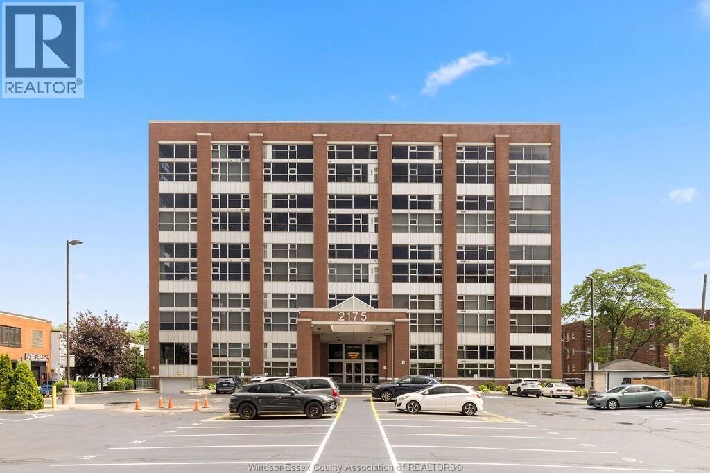 Property Photo:  2175 Wyandotte Street East 313  ON N8Y 5B9 