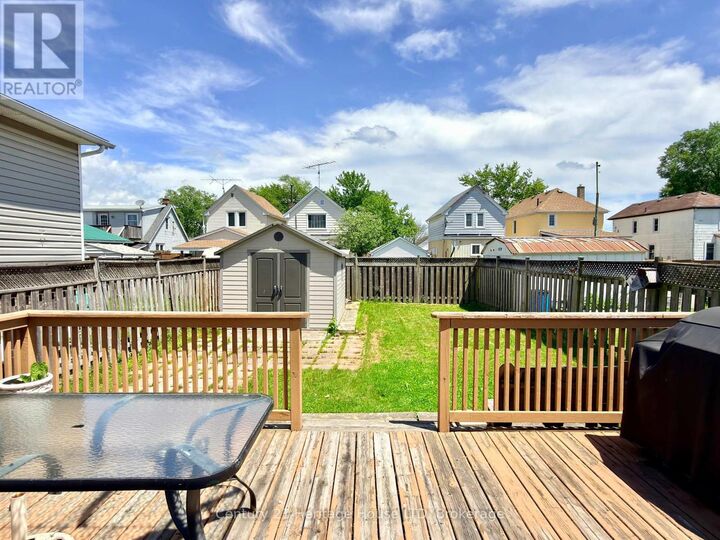 Property Photo:  19 Santone Avenue  ON L3C 2J5 