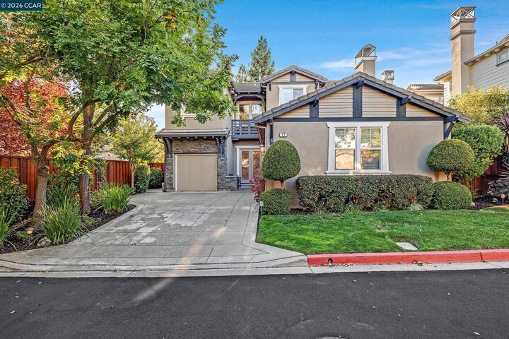 Property Photo: 17 Pinewood Pl CA 94506
