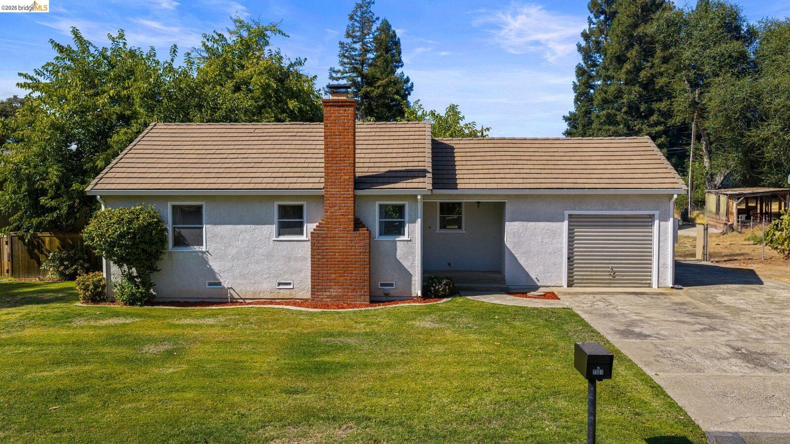 Property Photo:  7501 Heather Rd  CA 95628 