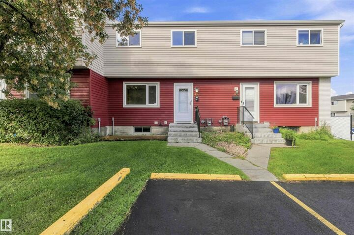 Property Photo:  160 Habitat Crescent NW  AB T5A 2X7 