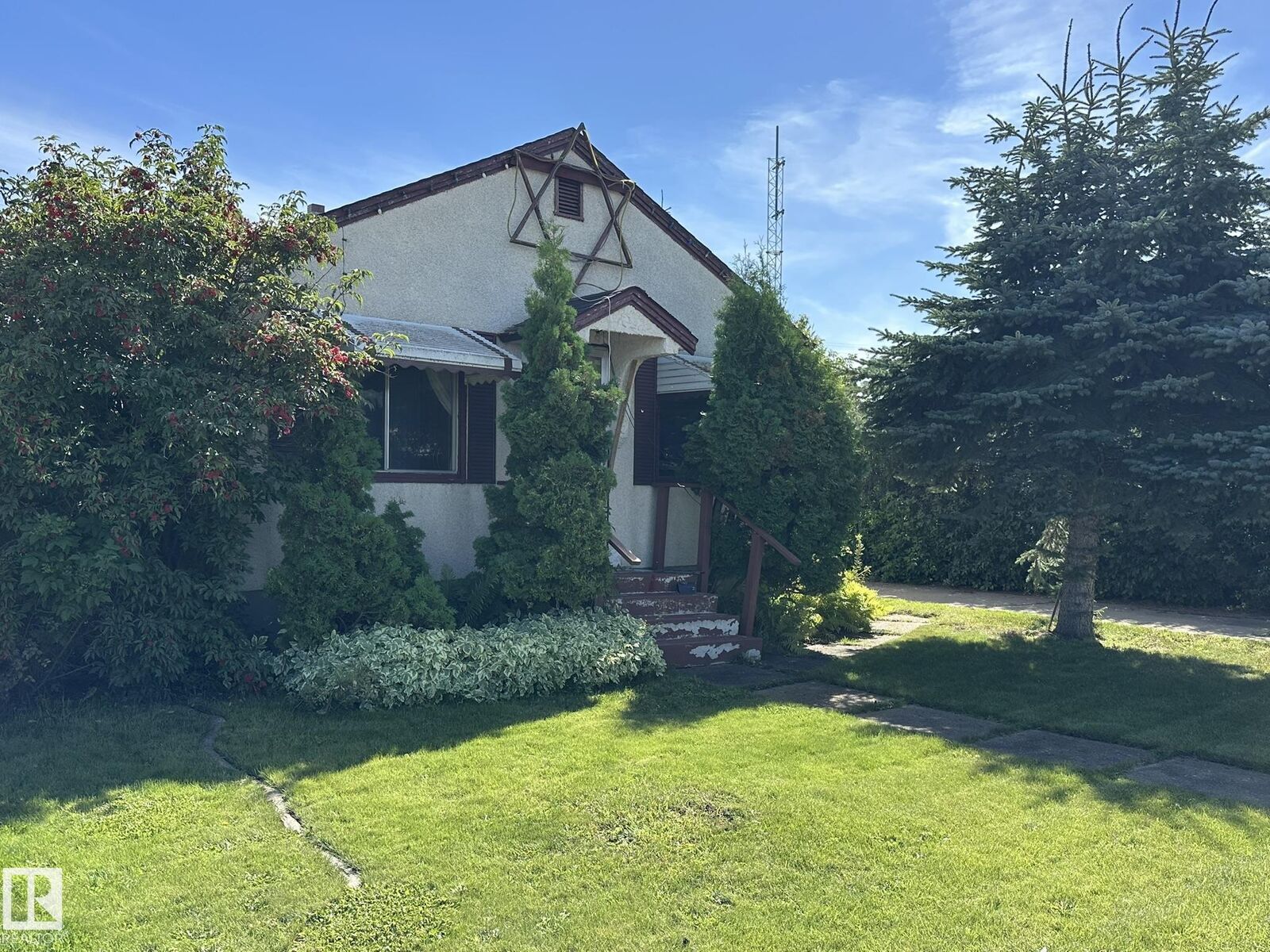 Property Photo:  291 White Earth Street  AB T0A 3C0 