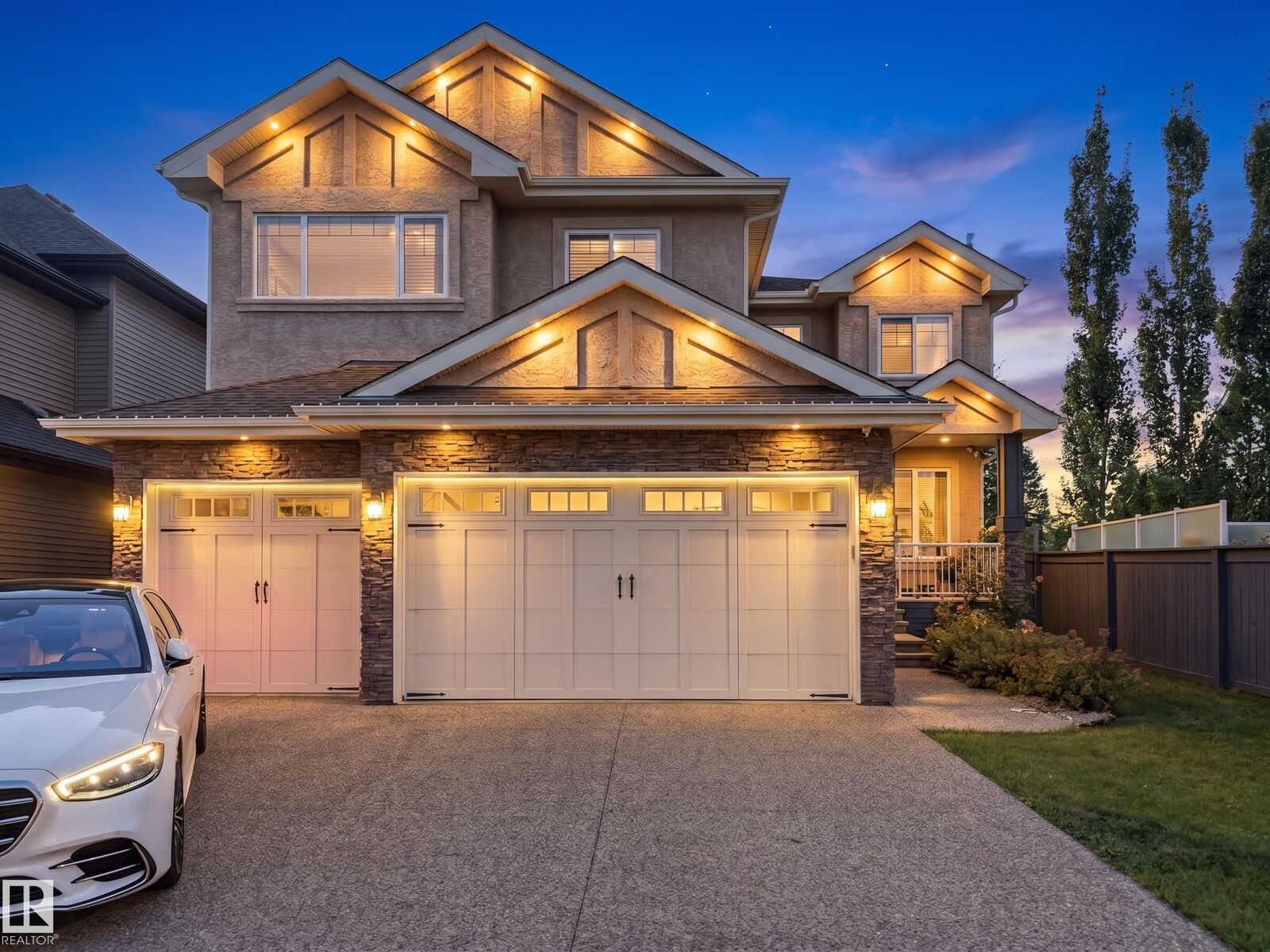 Property Photo:  5410 McLuhan End NW  AB T6R 0P8 
