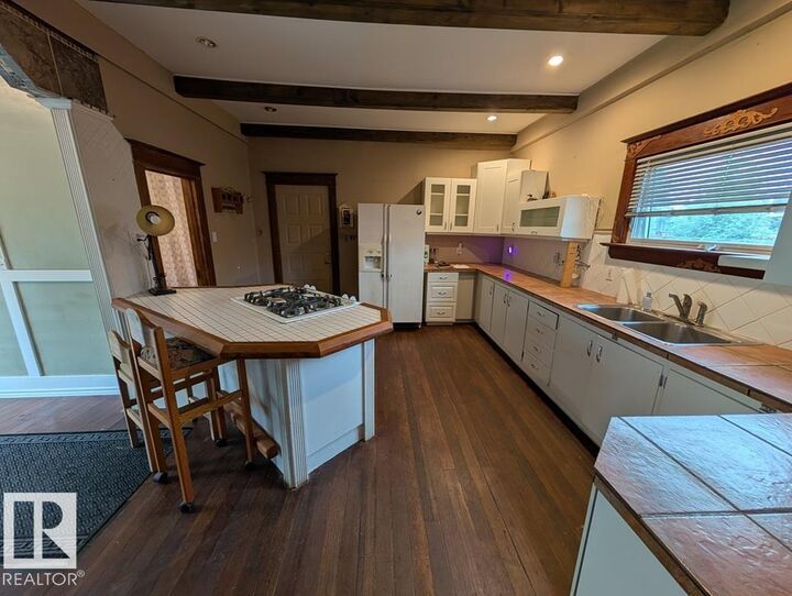 Property Photo: 5220 50 Street AB T0B 4A0