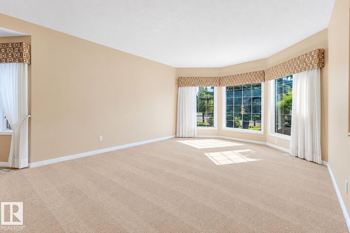 Photo de la propriété: 61 Estate Crescent AB T8N 5X2