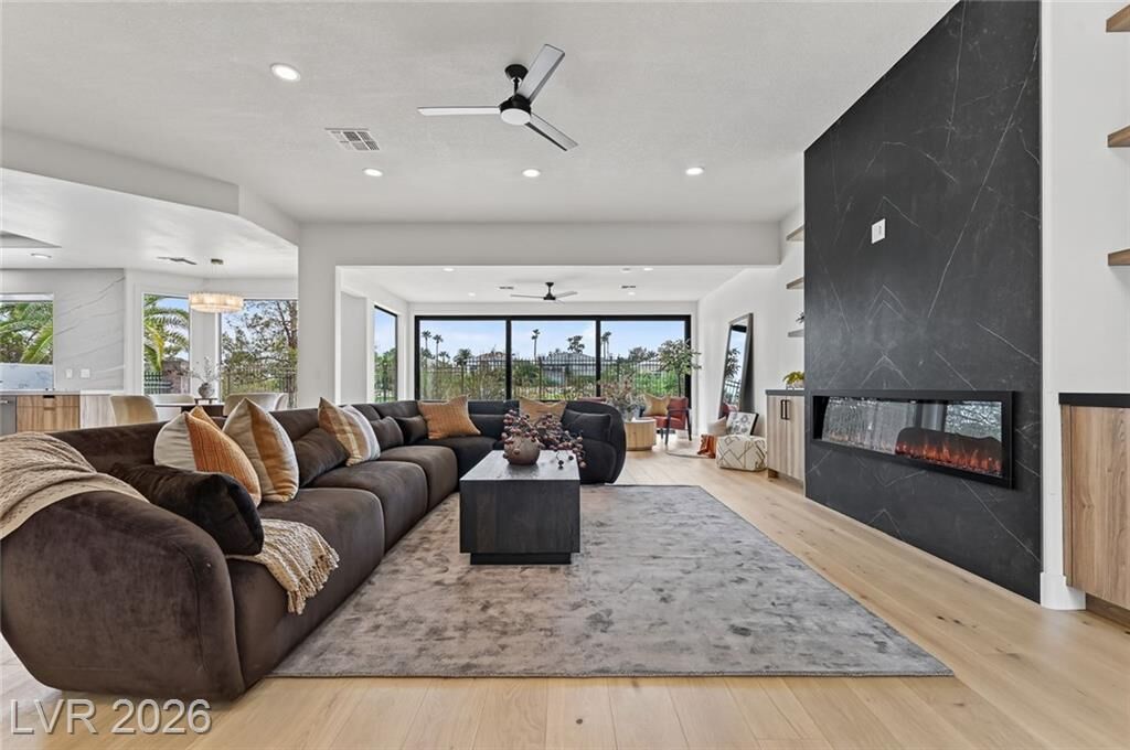 Property Photo: 1900 Glenview Drive NV 89134