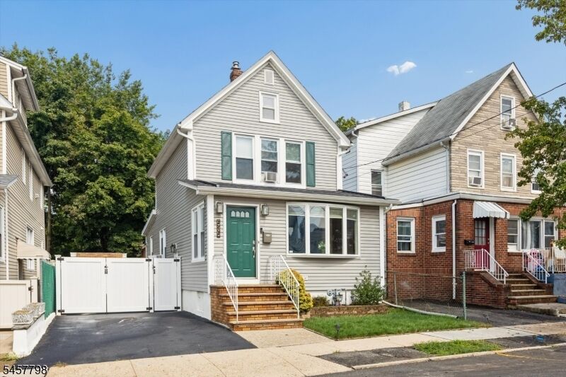 Property Photo:  535 Freeman St  NJ 07071 
