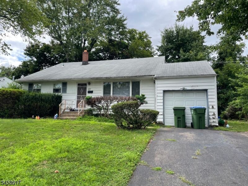 Property Photo:  25 Eardley Rd  NJ 08817 
