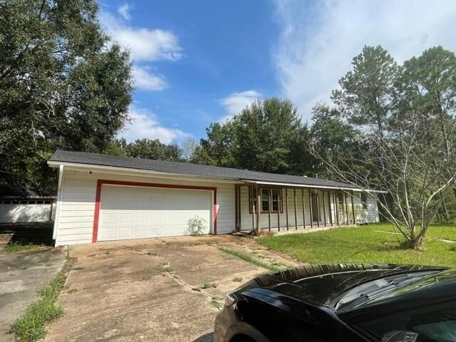 Property Photo:  5008 Meeks Drive  TX 77632 