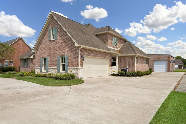 Property Photo: 2103 Airline Drive TX 77546