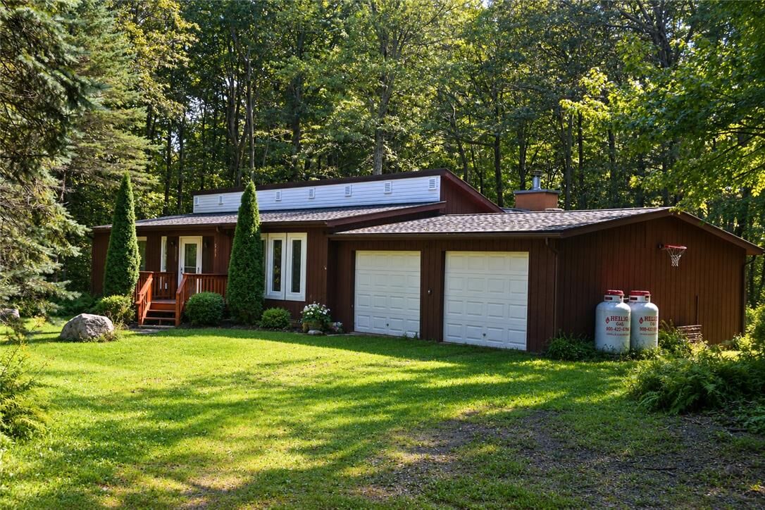 Property Photo: 116 Hawk Lane PA 18325