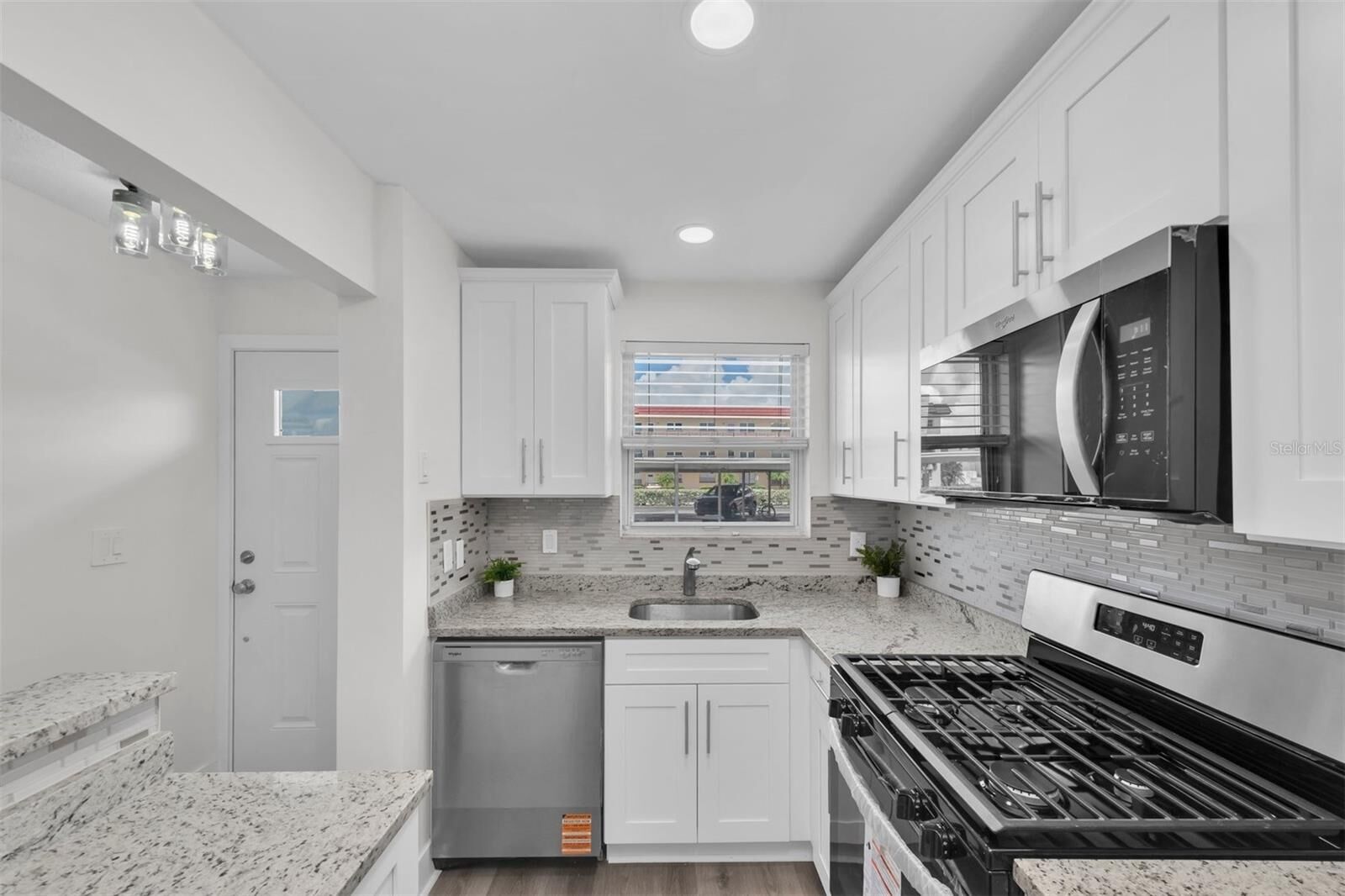 Property Photo: 3018 59th Street S 111 FL 33707
