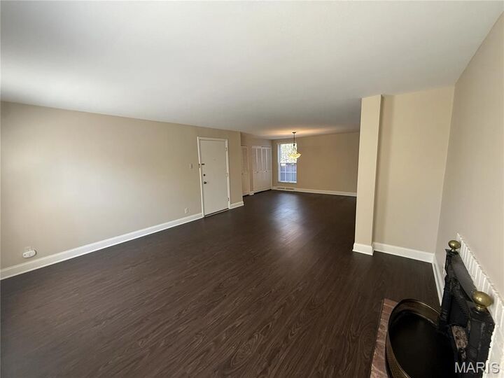 Property Photo:  1130 S Mason Road  MO 63131 