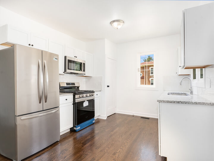 Property Photo:  510 W 8th Street  IL 61081 