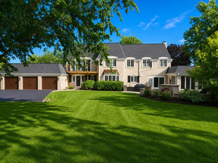 Property Photo: 2 Gregory Lane IL 60010