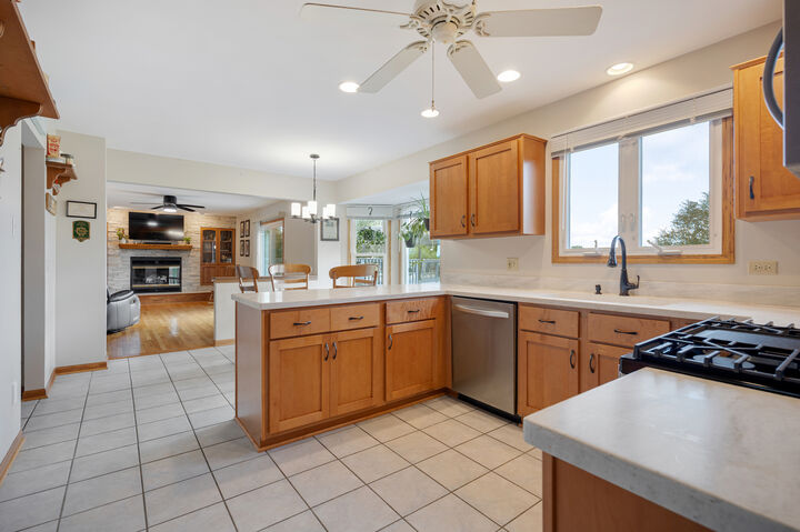 Property Photo:  15N133 Shirewood Farm Road  IL 60140 