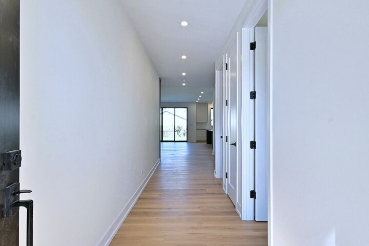 Property Photo:  680 S Bryan Street  IL 60126 