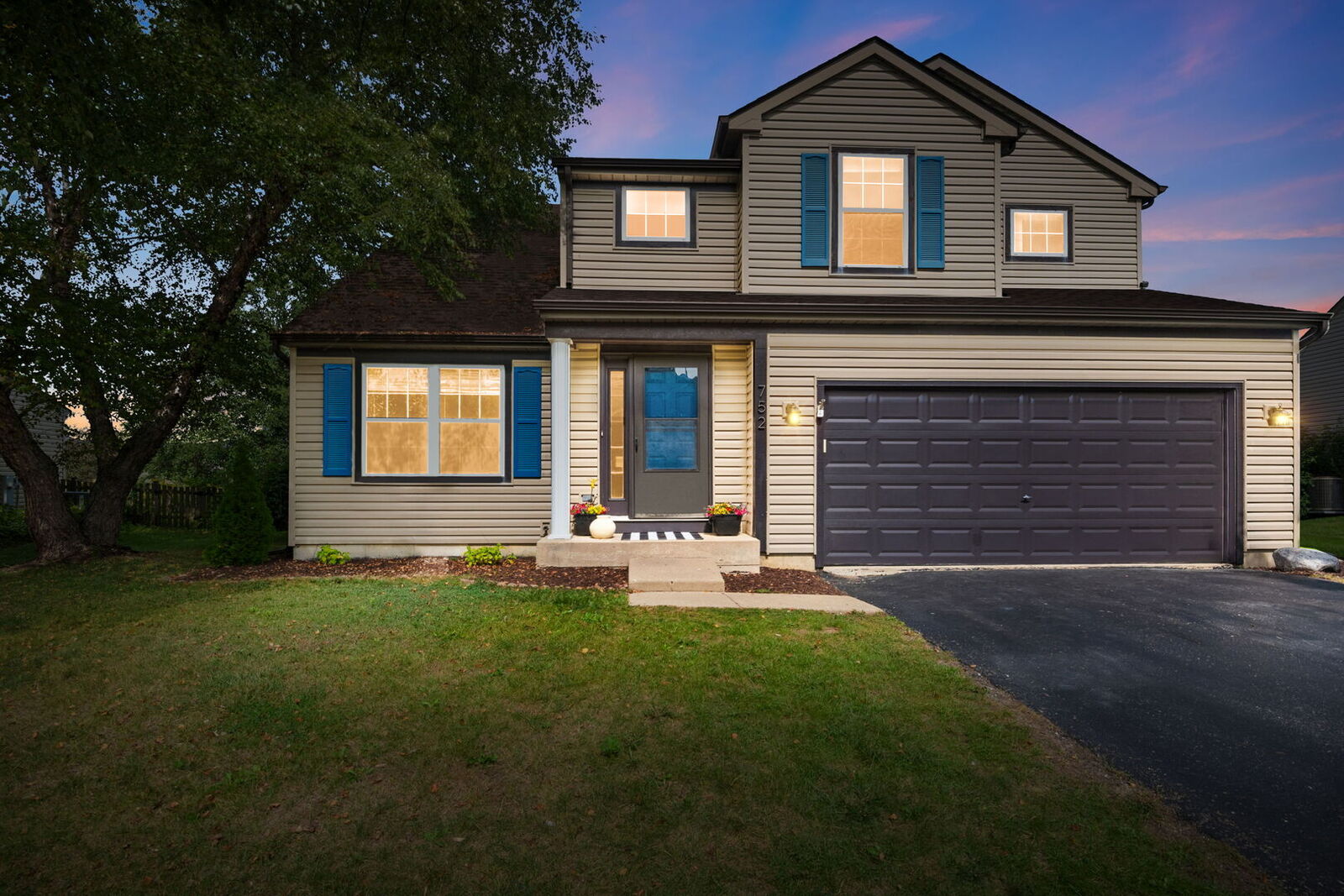 Property Photo: 752 Sun Lake Road IL 60046
