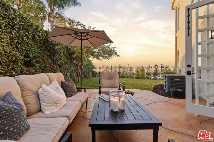 Property Photo:  6829 Altamor Drive  CA 90045 