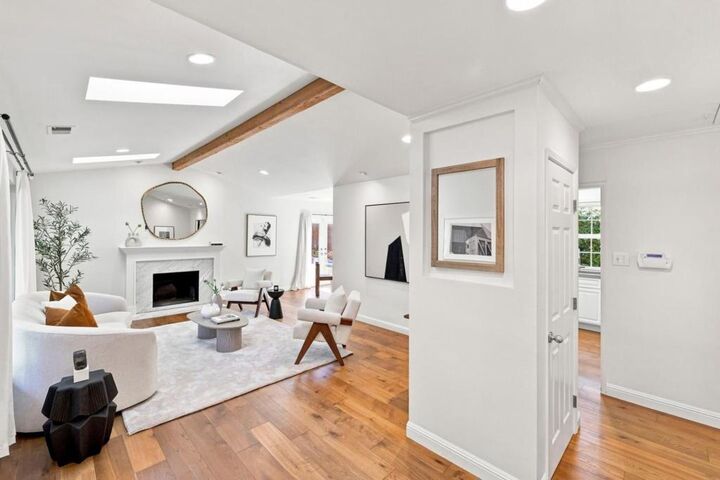 Property Photo:  115 Walnut Street  CA 94025 