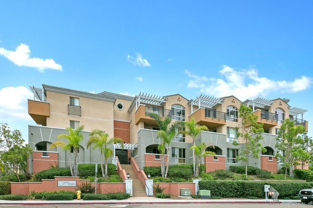 Property Photo:  3857 Pell Place 405  CA 92130 