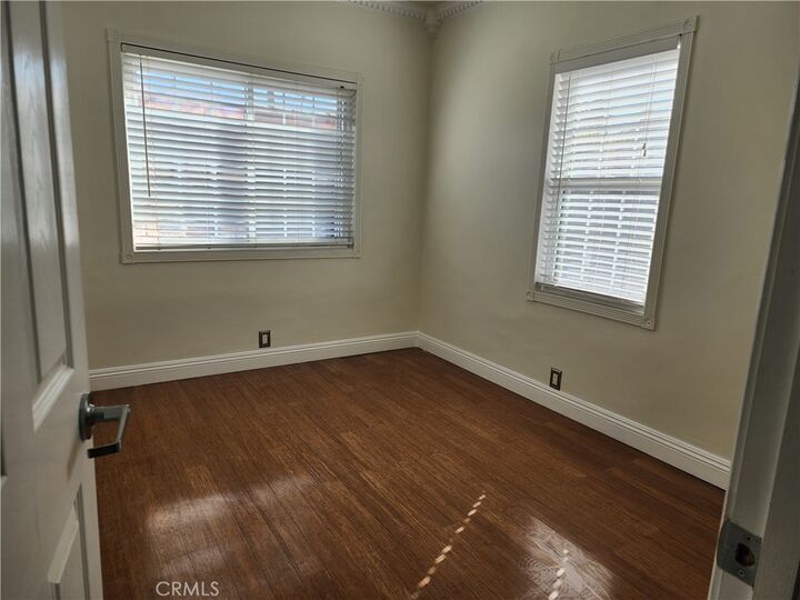 Property Photo:  840 S Dunsmuir  CA 90036 