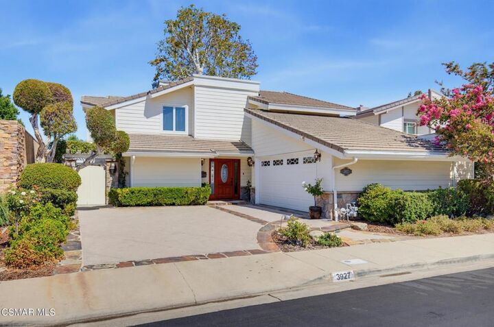 Property Photo: 3927 Fairbreeze Circle CA 91361