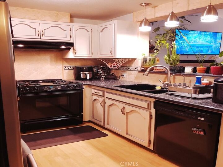 Property Photo:  1245 S. 16th Street  CA 93433 