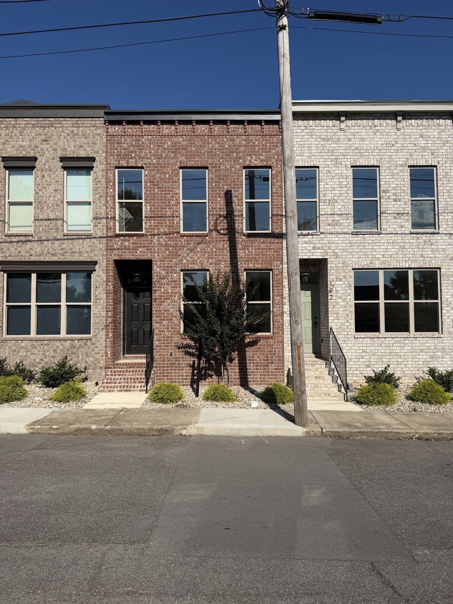 Property Photo:  194 10th Ave W 194  TN 37172 