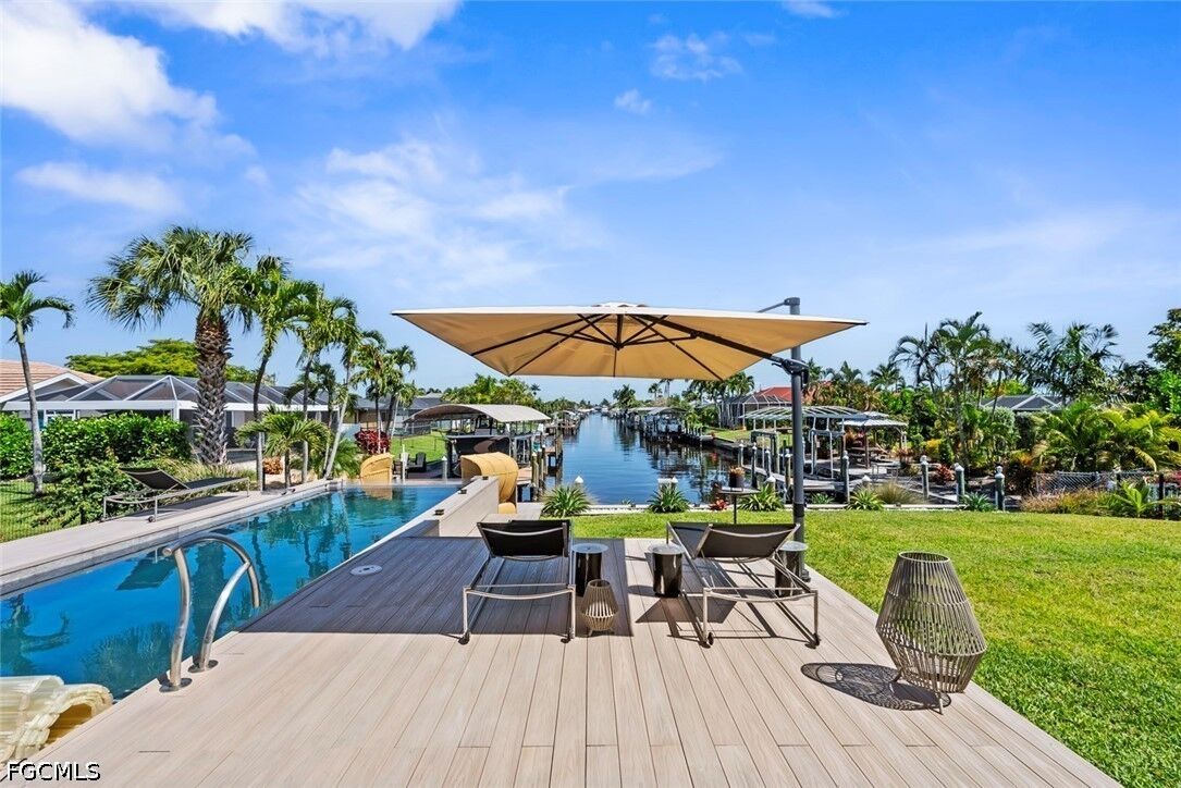 Property Photo:  1933 Cornwallis Parkway  FL 33904 
