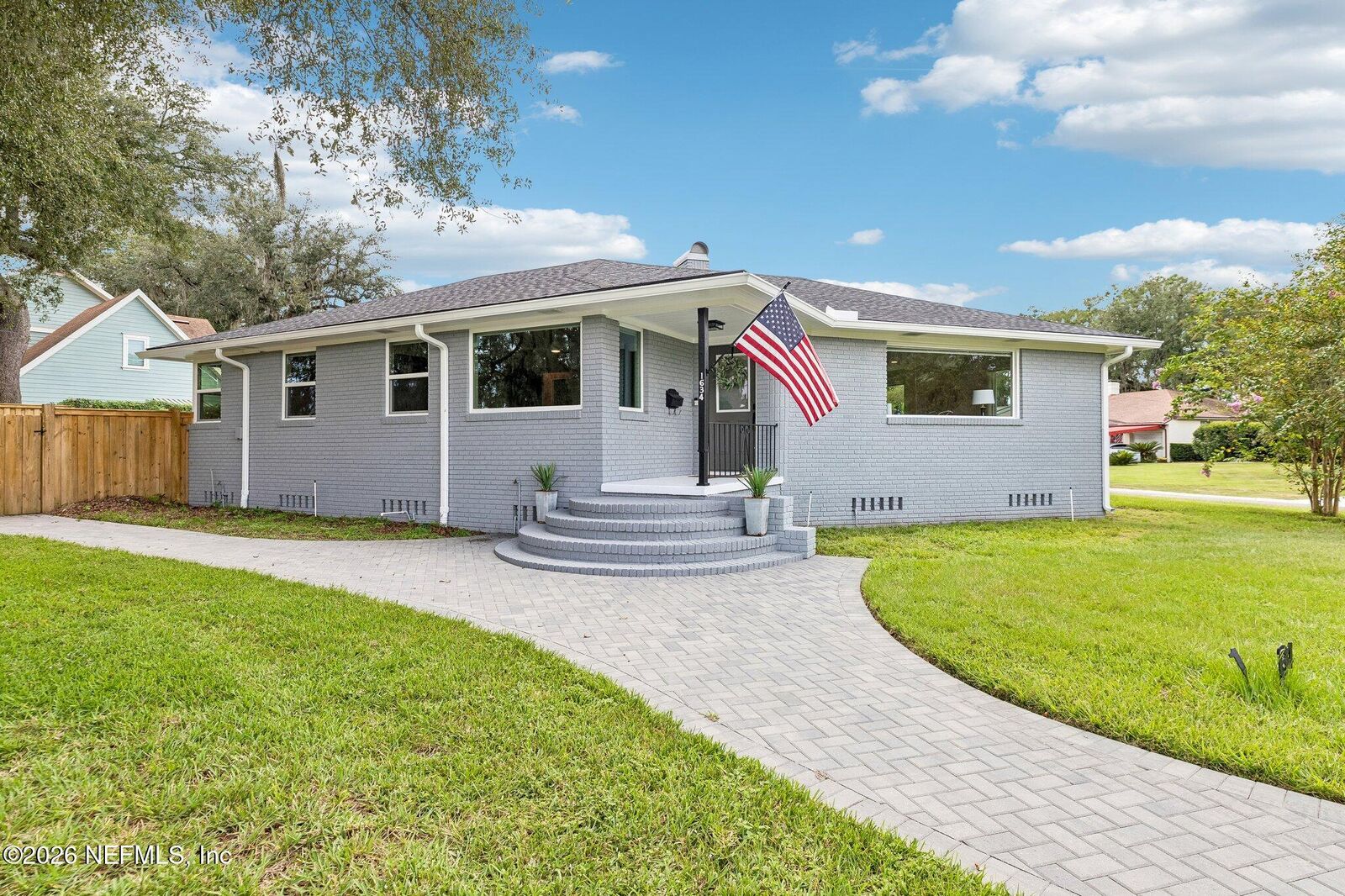 Property Photo: 1634 Woodmere Drive FL 32210