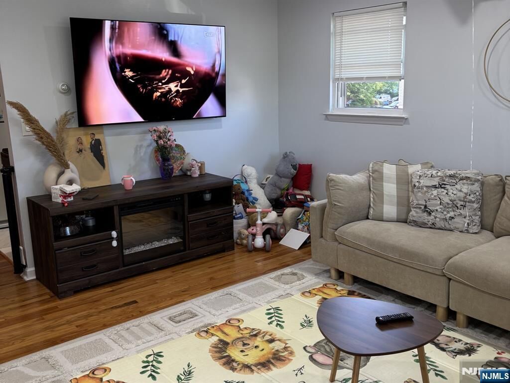 Property Photo:  50 Main Street 1B  NJ 07644 