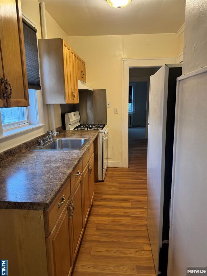 Property Photo: 100 Washington Avenue 3 NJ 07621