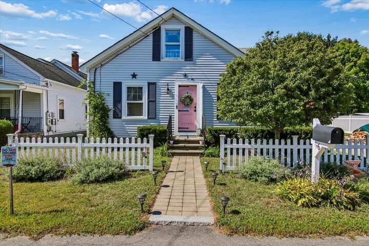 Property Photo: 6 Fairview Street NH 03102
