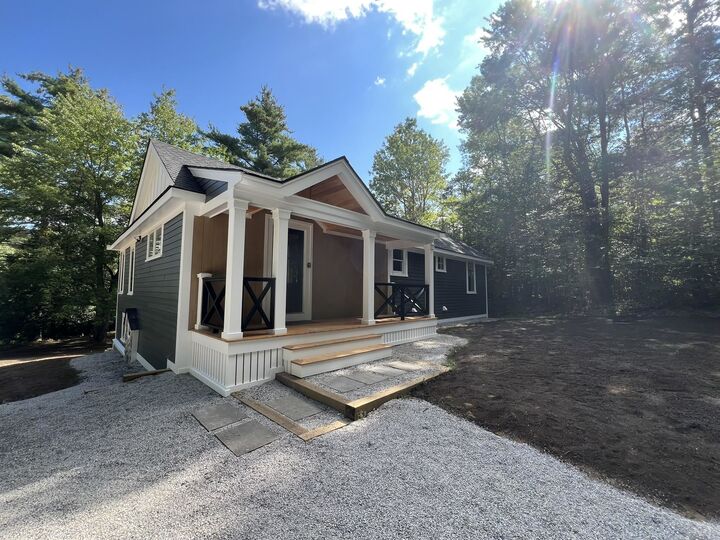 Property Photo: 17 Moss Lane NH 03849