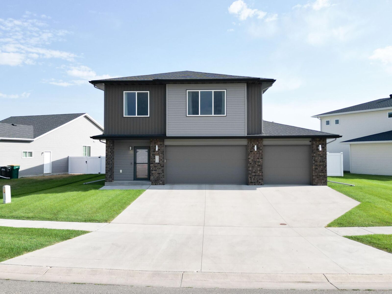 Property Photo: 818 Albert Drive W ND 58078