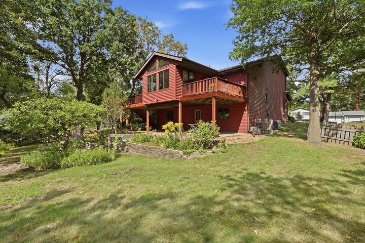 Property Photo: 948 Waterford Drive W MN 55123