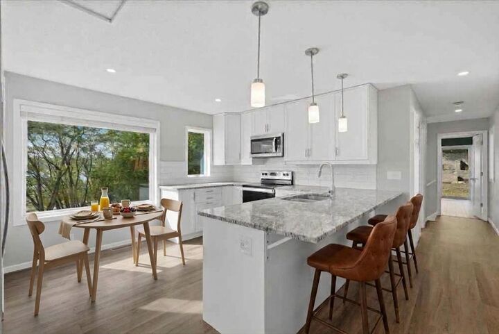 Property Photo:  924 Maple Street W  MN 55082 