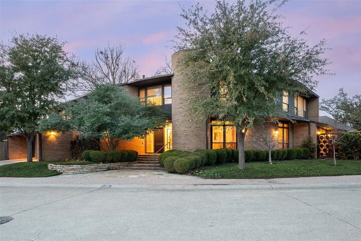 Property Photo:  12 Royal Way  TX 75229 