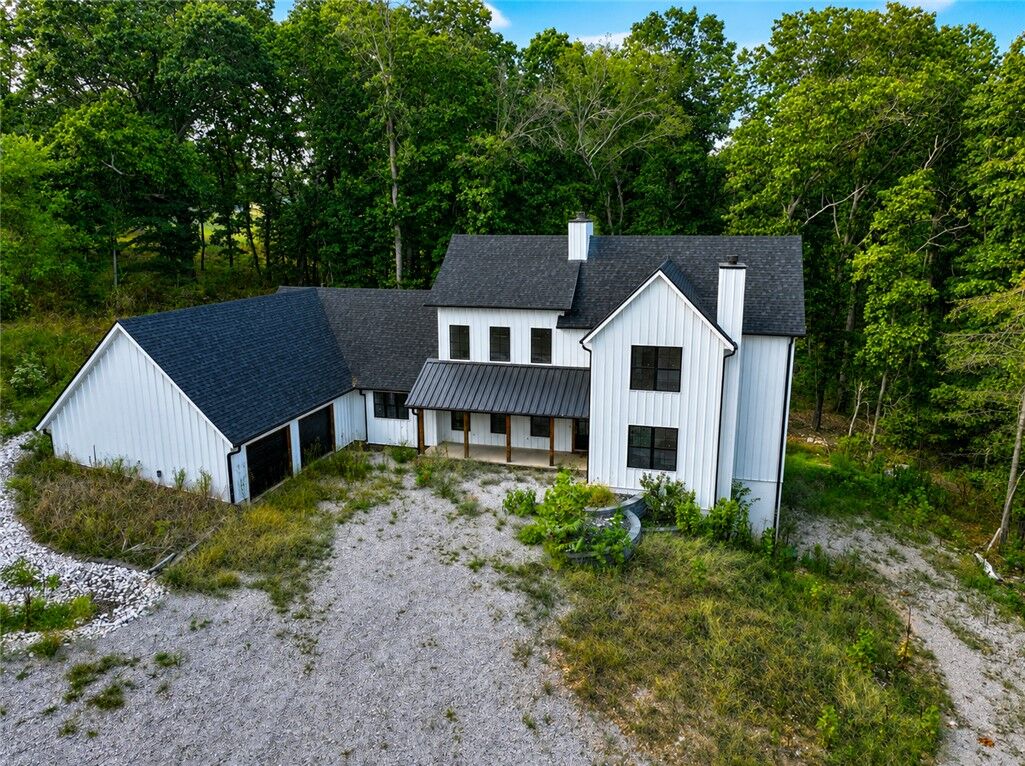 Property Photo:  100 Builders Lane  MO 64831 