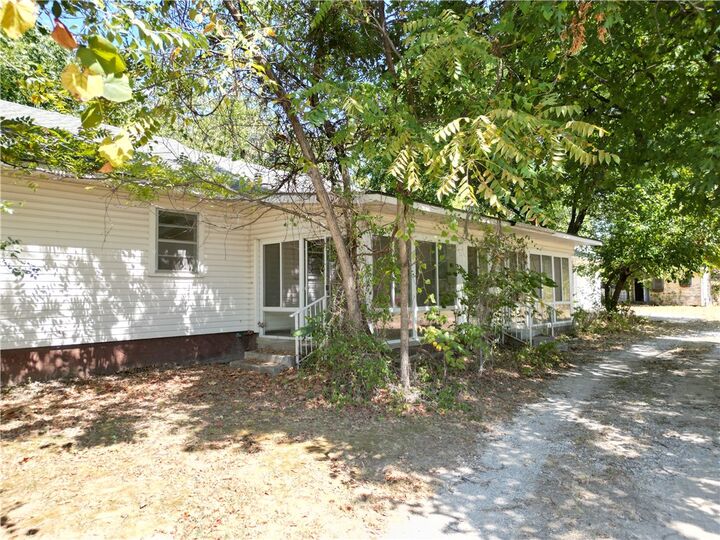 Property Photo: 813 Mill Street AR 72764