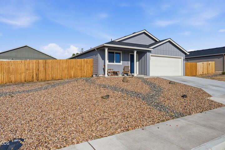Property Photo:  1153 NE Cobbleridge Loop  OR 97754 