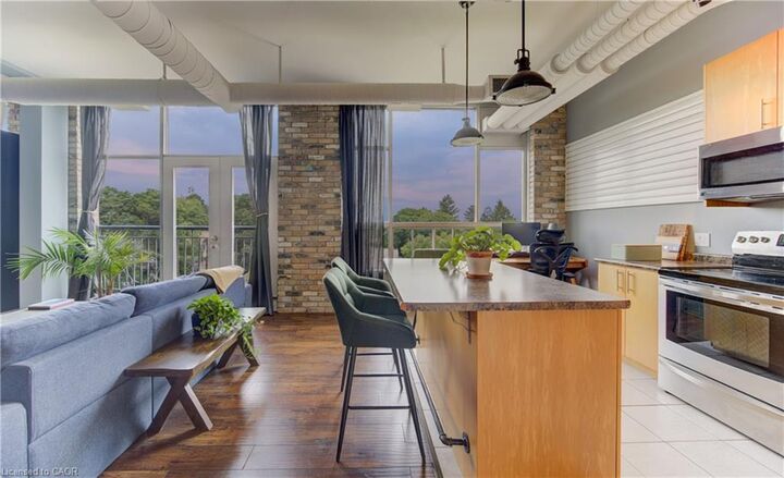Property Photo:  120 Mansion Street 501  ON N2H 0A1 